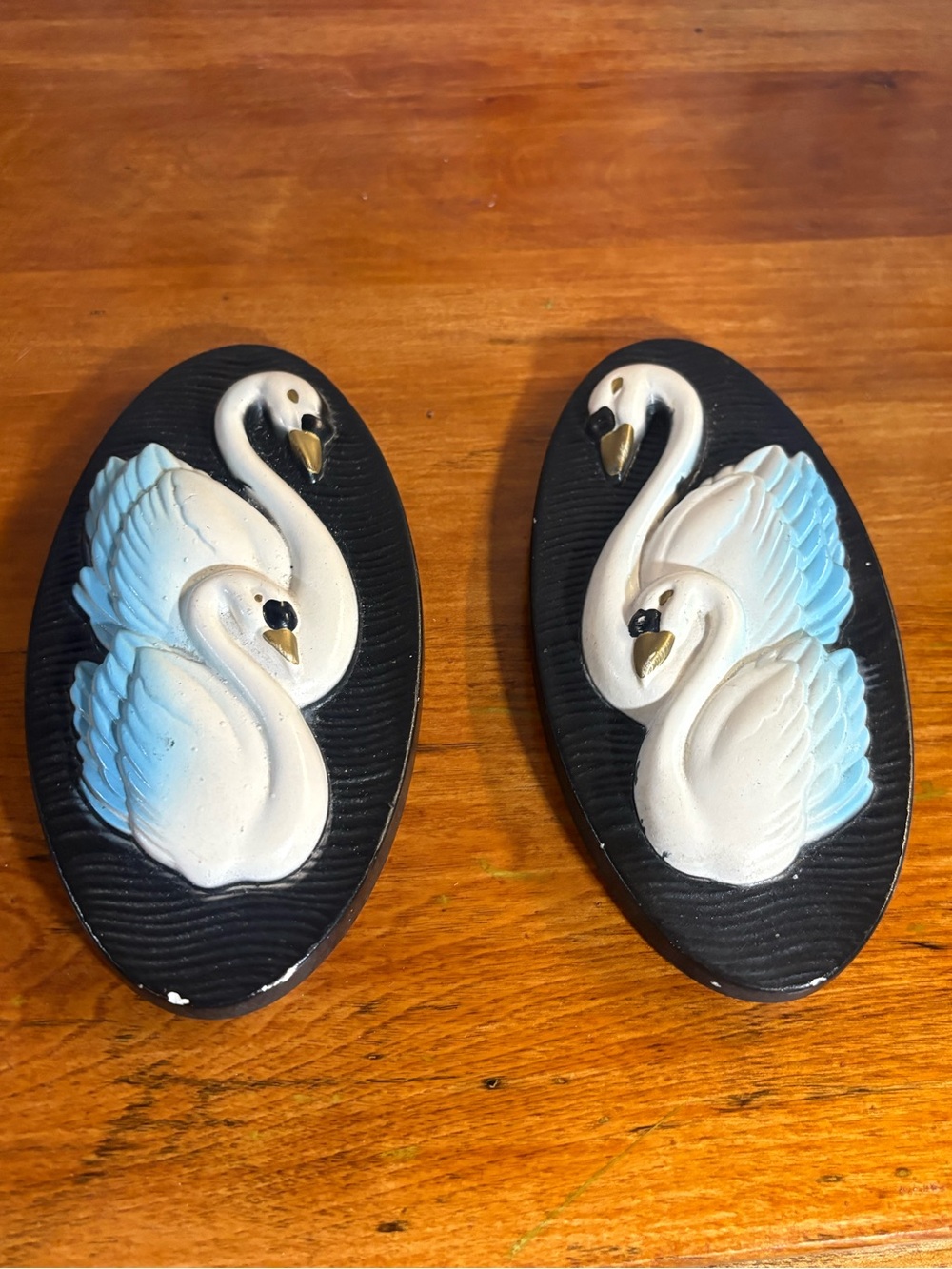 Vintage White Swan Wall Chalkware Plaque Pair - Elegant Home Accent